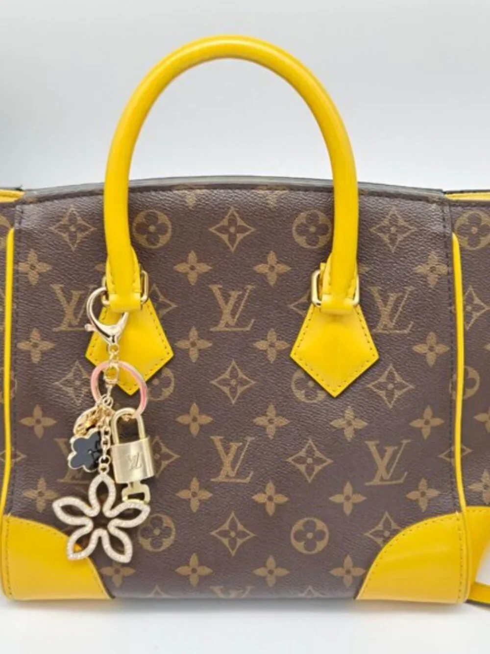 Authentic Louis Vuitton Gold Lock & Key 🔑 Bag Charm w/ Unbranded Flower Charm